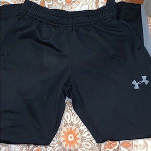 Boys UA loose pants Youth Small